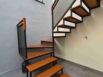 DIJUAL RUMAH BARU SIAP HUNI DI KENCANA LOKA - BSD, TANGSEL