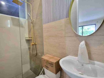 DIJUAL RUMAH BARU SIAP HUNI DI KENCANA LOKA - BSD, TANGSEL