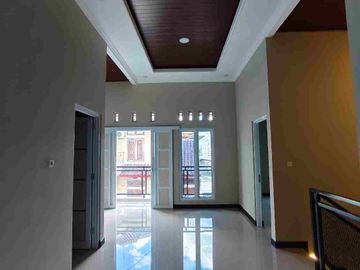 rumah solo area baturan fajar indah