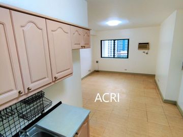 Spacious studio in Excellent Condition