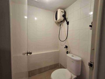 Disewakan Apartement Bassura type 2br furnished ada waterheter