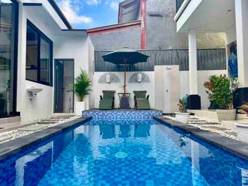 FOR LEASE | ELEGANT 3-BEDROOM VILLA 
Kerobokan Bali, Fully Furnished
(near Bali Kiddy School & Morphoo School)