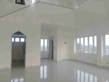 Disewakan Gedung Serbaguna Baru di Bangun Cocok buat Kantor Pelatihan