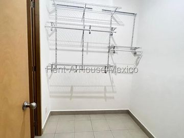 Departamento en Venta en Cuajimalpa de Morelos, Manzanastitla BG 27-290.