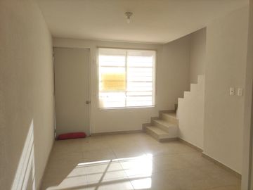 Casa, 2 Recamaras, Fracc. Cerrado, Cerca Volkswagen, $5,000.00