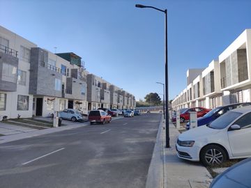 Casa, 2 Recamaras, Fracc. Cerrado, Cerca Volkswagen, $5,000.00