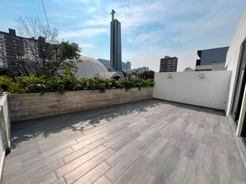 Residencia Boutique Frente al Parque de la Bola | 190 m², 1 Balcón y 2 Terrazas y 3 Estacionamientos.