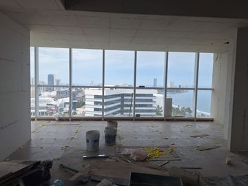 RENTA DE OFICINA CON VISTA AL MAR EN TORRE EXERTIA, BOCA DEL RÍO, VER.