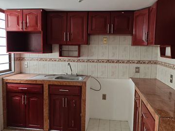 Casa y Local, 2 Niveles, Plazas Amalucan, Av Principal, $2,050,000.00