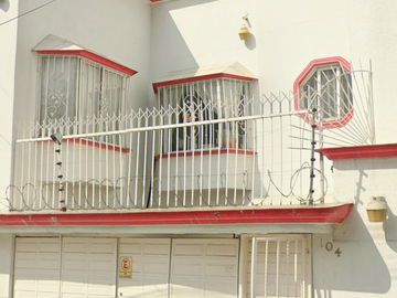 HERMOSA CASA EN REMATE EN LA NUEVA SANTA MARÍA, AZCAPOTZALCO