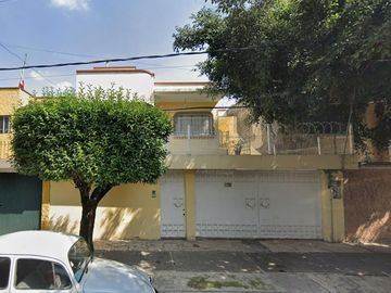 CASA EN REMATE EN NUEVA SANTA MARÍA, AZCAPOTZALCO