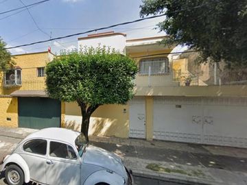 CASA EN REMATE EN NUEVA SANTA MARÍA, AZCAPOTZALCO