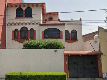 HERMOSA CASA EN REMATE EN  CLAVERIA, AZCAPOTZALCO