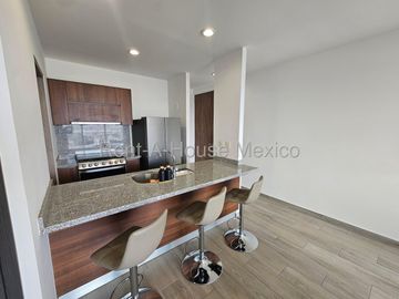 Departamento amueblado en renta con 2 Hab, 2 Baños en Piamontés, Queretaro, Mexico.