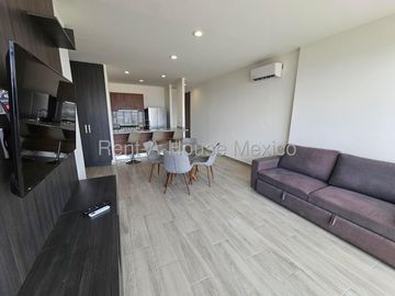 Departamento amueblado en renta con 2 Hab, 2 Baños en Piamontés, Queretaro, Mexico.