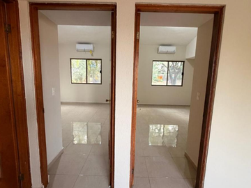 CASA EN SAN PEDRO GARZA EN MONTERREY MUY AMPLIA, ACABADOS DE LUJO, CUENTA CON TODOS LOS SERVICIOS Y AMENIDADES.