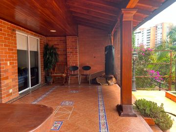 Casa en Venta en Las Brujas, Envigado Antioquia