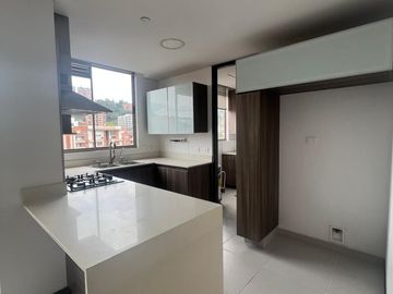ARRIENDO APARTAMENTO 3 HABITACIONES SECTOR POBLADO MEDELLIN