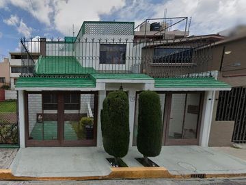 HERMOSA CASA EN LA ESCALERA, GUSTAVO A. MADERO, EN REMATE