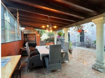 VENDO HERMOSA CASA EN BOSQUE DE LA HERRADURA