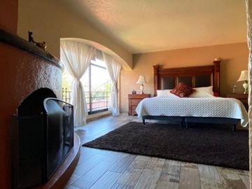 VENDO HERMOSA CASA EN BOSQUE DE LA HERRADURA