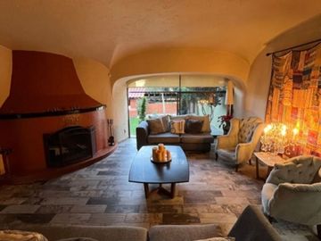 VENDO HERMOSA CASA EN BOSQUE DE LA HERRADURA