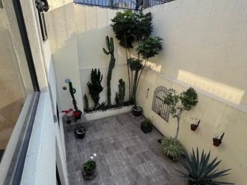 VENDO HERMOSA CASA EN BOSQUE DE LA HERRADURA