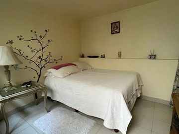 VENDO HERMOSA CASA EN BOSQUE DE LA HERRADURA