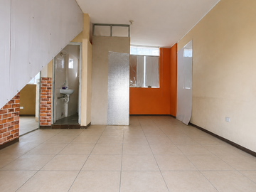 🏪✨ ¡OPORTUNIDAD ÚNICA DE ALQUILER DE 2 LOCALES MAS VIVIENDA EN MARIANO MELGAR! ✨🏪