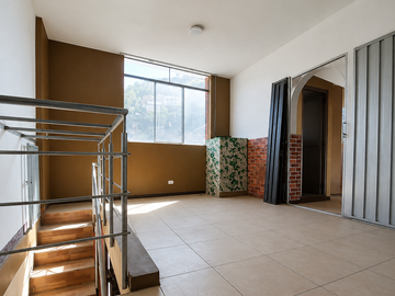 🏪✨ ¡OPORTUNIDAD ÚNICA DE ALQUILER DE 2 LOCALES MAS VIVIENDA EN MARIANO MELGAR! ✨🏪