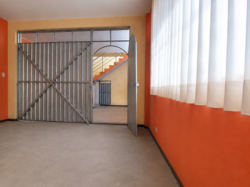 🏪✨ ¡OPORTUNIDAD ÚNICA DE ALQUILER DE 2 LOCALES MAS VIVIENDA EN MARIANO MELGAR! ✨🏪