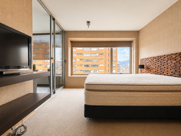 Se Vende Espacioso Y Remodelado 2d+2estacion. Providencia