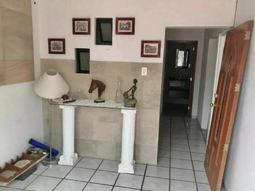 HERMOSA CASA EN CLAVERIA, AZCAPOTZALCO, EN REMATE