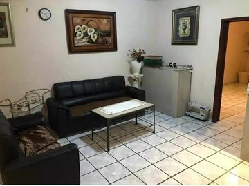 HERMOSA CASA EN CLAVERIA, AZCAPOTZALCO, EN REMATE