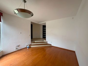 CASA EN RENTA EN CASA BLANCA, METEPEC.