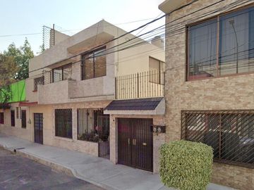 HERMOSA CASA EN  TEPEYAC INSURGENTES, GUSTAVO A. MADERO, EN REMATE