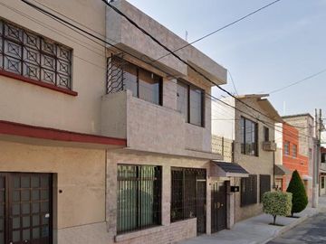 HERMOSA CASA EN  TEPEYAC INSURGENTES, GUSTAVO A. MADERO, EN REMATE
