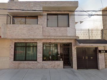 HERMOSA CASA EN  TEPEYAC INSURGENTES, GUSTAVO A. MADERO, EN REMATE