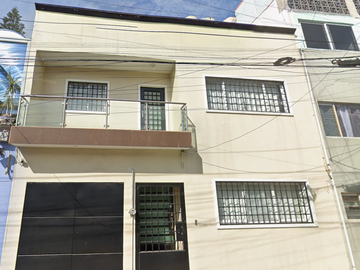 HERMOSA CASA EN REMATE EN LA INDUSTRIAL, GUSTAVO A. MADERO