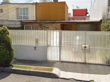 Casa en venta en Hacienda de La Condesa, Prados del Rosario, Azcapotzalco, Ciudad de México, CDMX