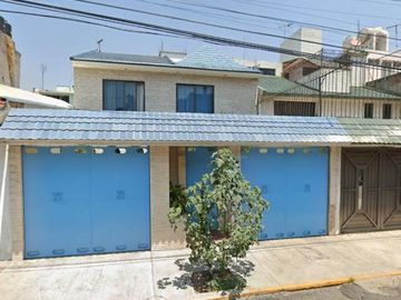 CASA EN REMATE EN ACUEDUCTO DE GUADALUPE, GUSTAVO A. MADERO