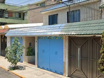 CASA EN REMATE EN ACUEDUCTO DE GUADALUPE, GUSTAVO A. MADERO