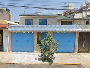 CASA EN REMATE EN ACUEDUCTO DE GUADALUPE, GUSTAVO A. MADERO