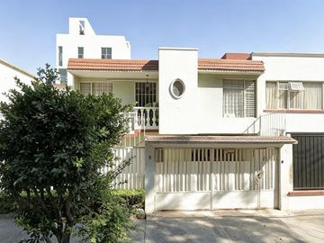CASA EN REMATE BANCARIO EN JARDÍN BALBUENA, VENUSTIANO CARRANZA
