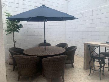 CASA EN SAN PEDRO GARZA EN MONTERREY MUY AMPLIA, ACABADOS DE LUJO, CUENTA CON TODOS LOS SERVICIOS Y AMENIDADES.