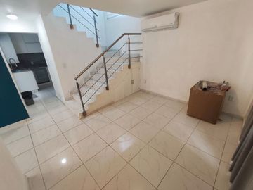 Se renta casa cerca de plaza Real Center en Zapopan
