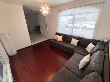 Se renta casa cerca de plaza Real Center en Zapopan