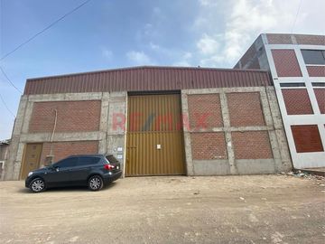 Venta De Local Industrial De 800Mt