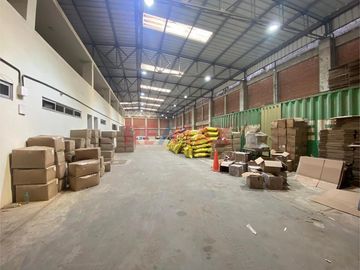 Venta De Local Industrial De 800Mt