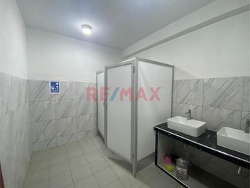 Venta De Local Industrial De 800Mt